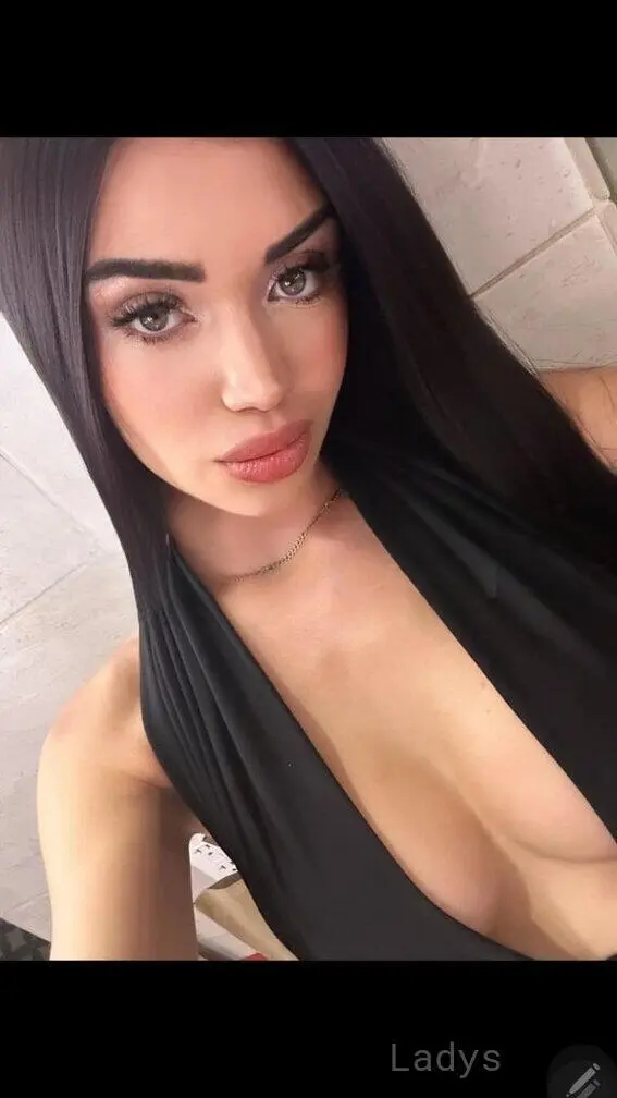 Antonella, 25 years beautiful nude Los Angeles escorts girl, height 155 sm, Weight 53 kg