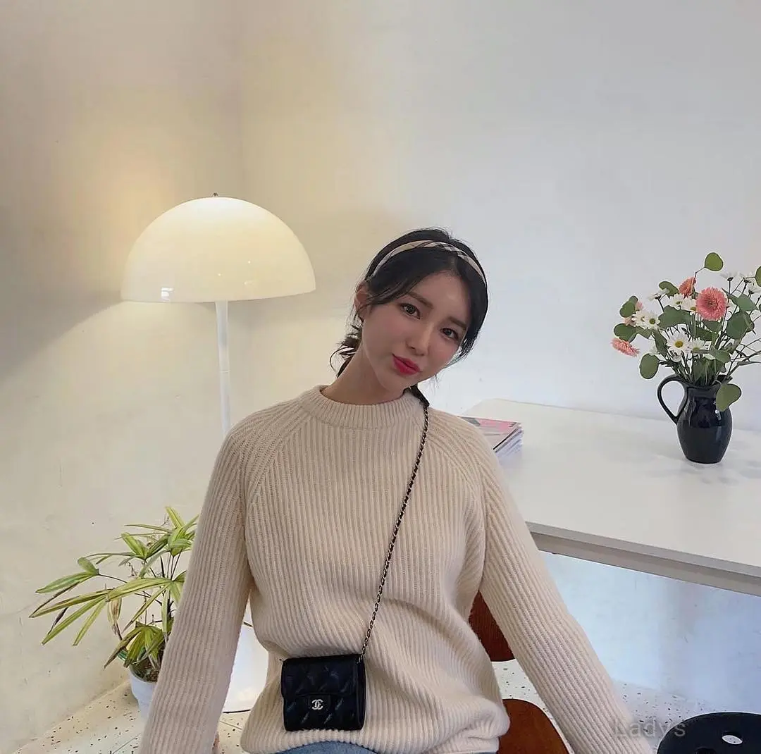 Asian lady Real & Ready NowNaughty Fun, 27 years beautiful nude Los Angeles escorts girl, height 157 sm, Weight 44 kg