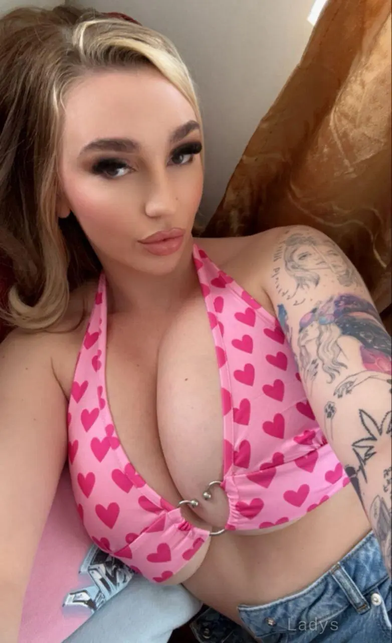 Brilla, 28 years beautiful nude Los Angeles escorts girl, height 174 sm, Weight 57 kg