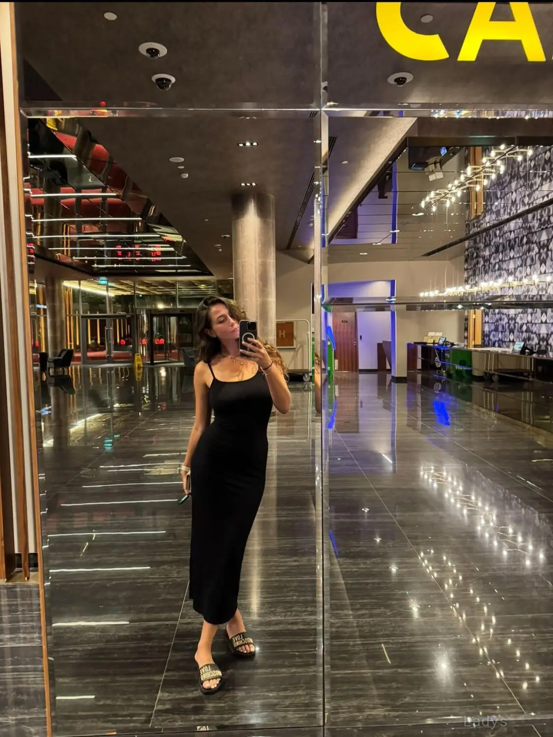 Busty Ju, 29 years beautiful nude Los Angeles escorts girl, height 155 sm, Weight 55 kg