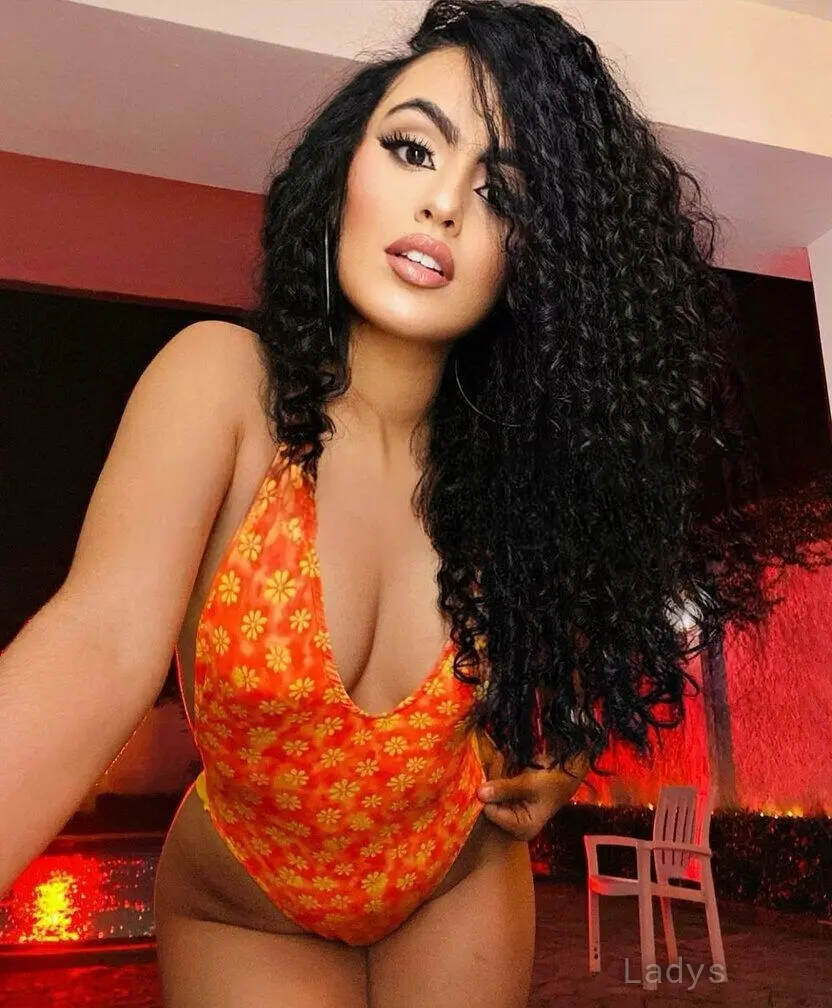 Camila, 23 years beautiful nude Los Angeles escorts girl, height 147 sm, Weight 54 kg