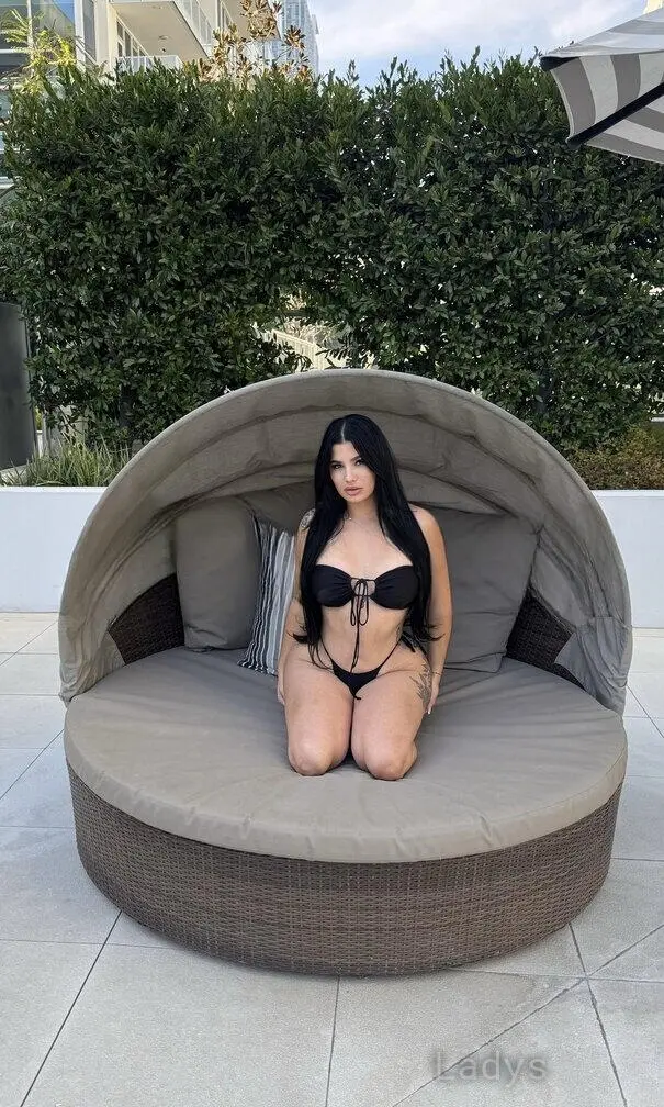 Jade, 24 years beautiful nude Los Angeles escorts girl, height 155 sm, Weight 57 kg