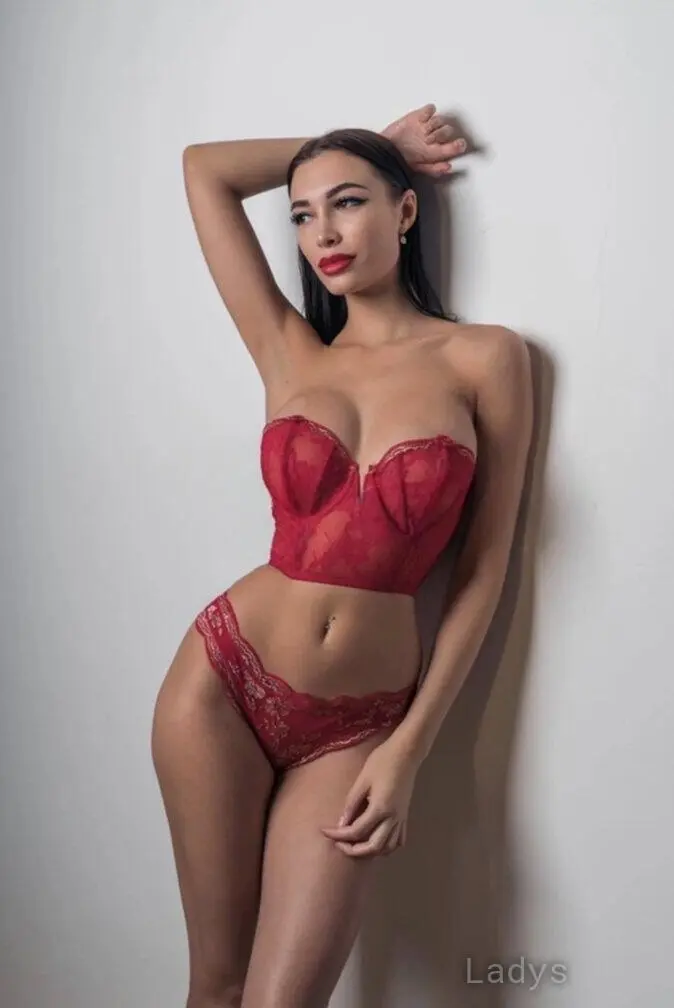 Mila, 26 years beautiful nude Los Angeles escorts girl, height 177 sm, Weight 55 kg