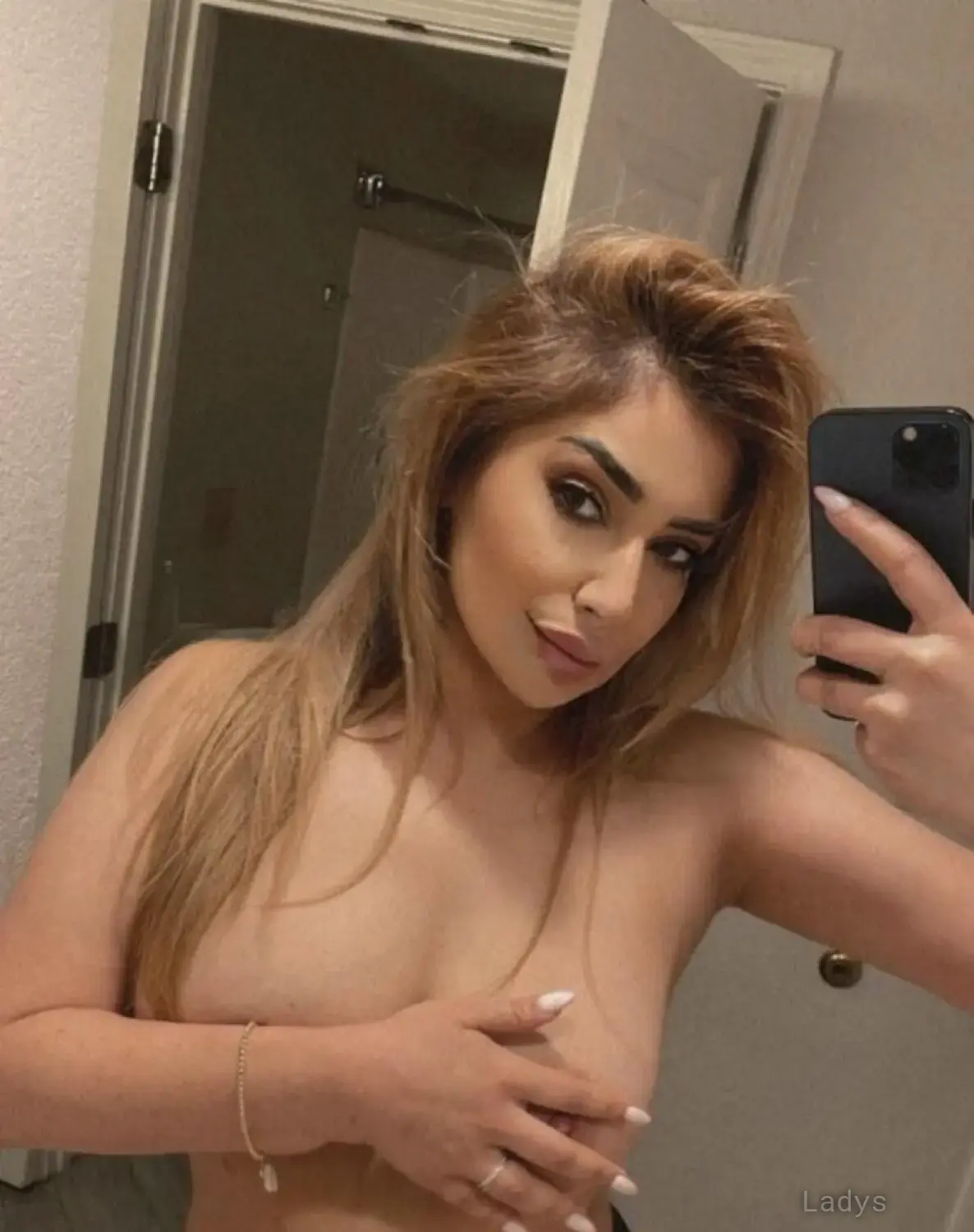 MILA, 26 years beautiful nude Los Angeles escorts girl, height 155 sm, Weight 57 kg