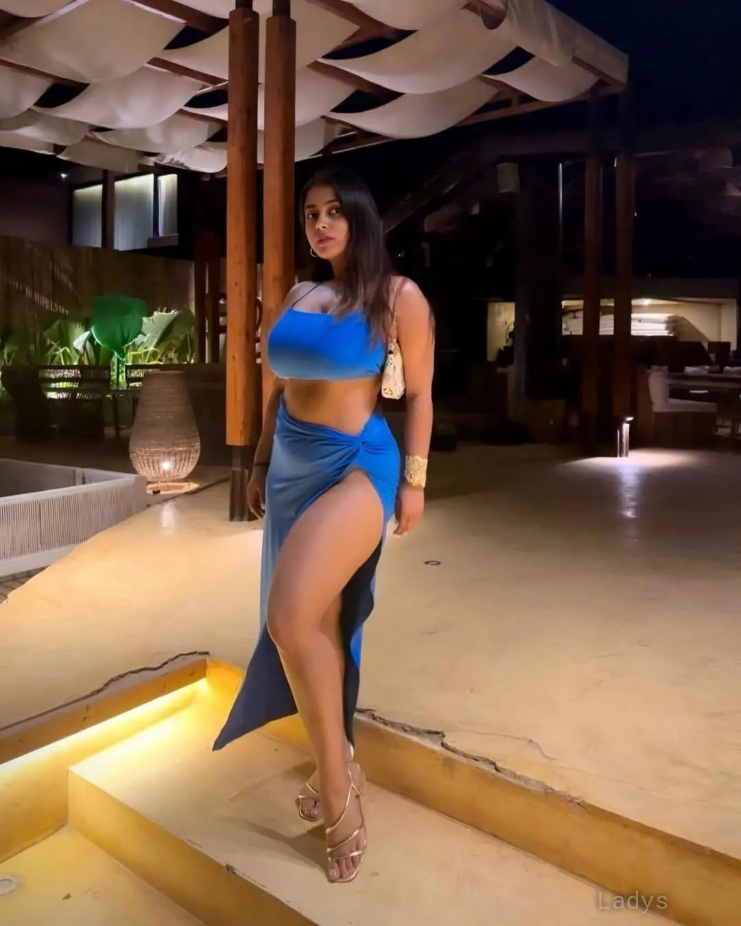 Arohi, 23 years old Lucknow escort girl with big tits, height 154 sm, Weight  kg
