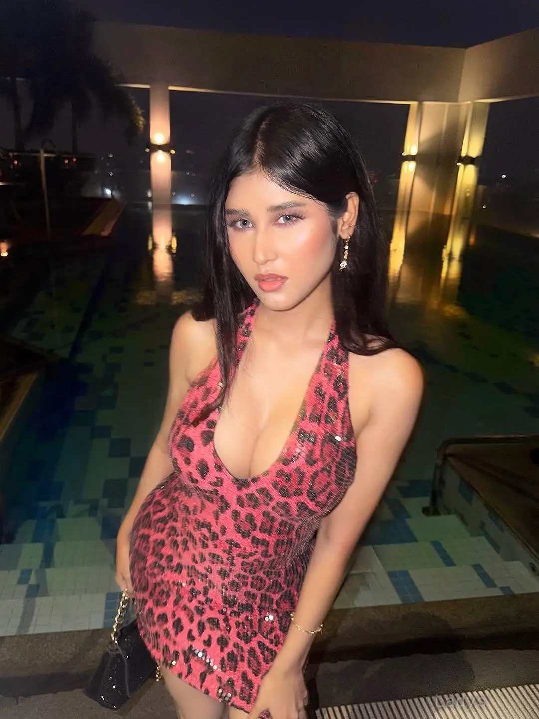 Chloe, 23 years old Lucknow escort girl with big tits, height 154 sm, Weight  kg