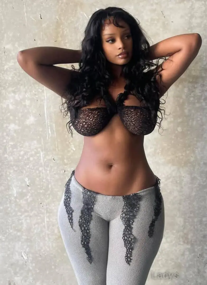Miss Caren, 18 years beautiful nude Lucknow escorts girl, height  sm, Weight  kg
