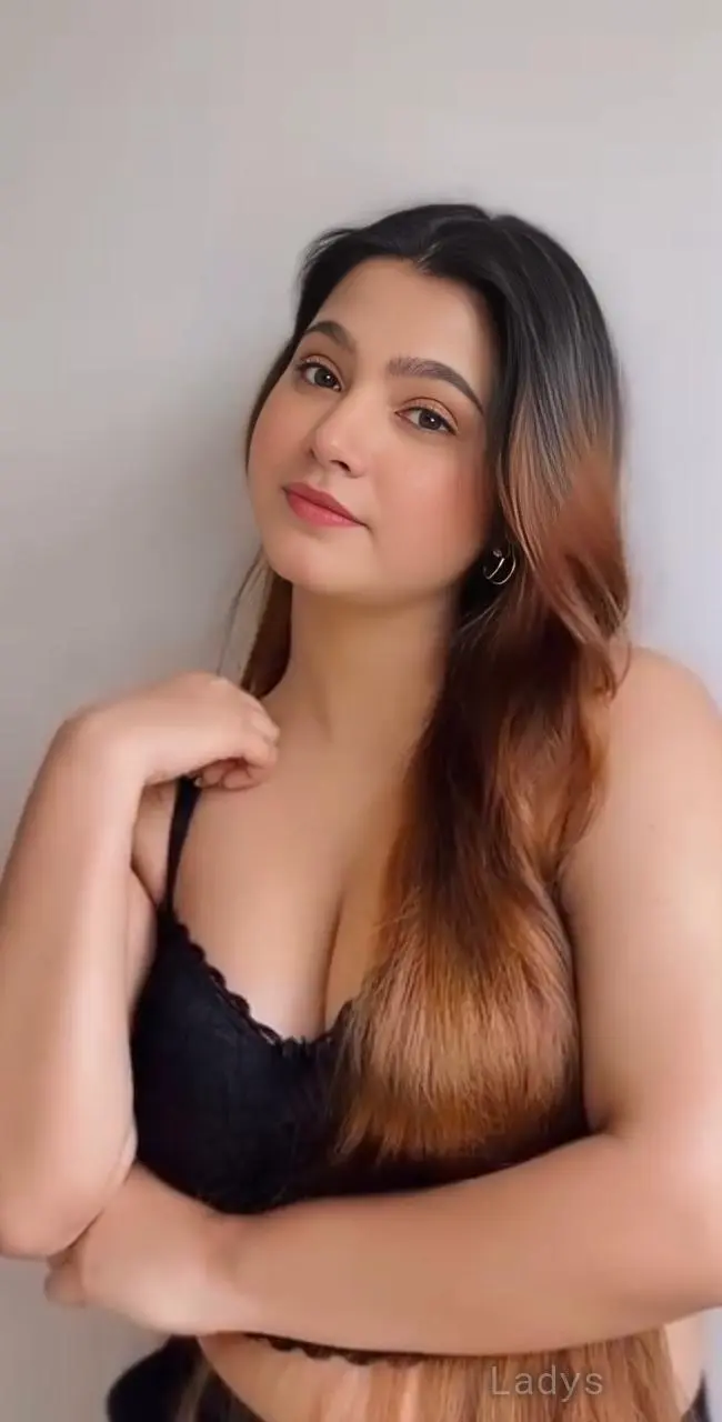 Mon, 21 years beautiful nude Lucknow escorts girl, height 154 sm, Weight  kg
