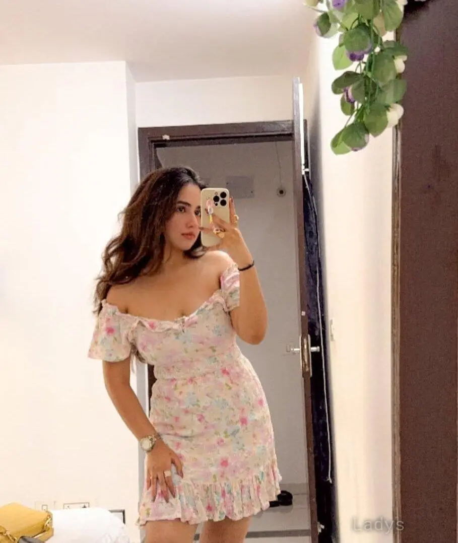Shrija, 21 years beautiful nude Lucknow escorts girl, height 170 sm, Weight  kg