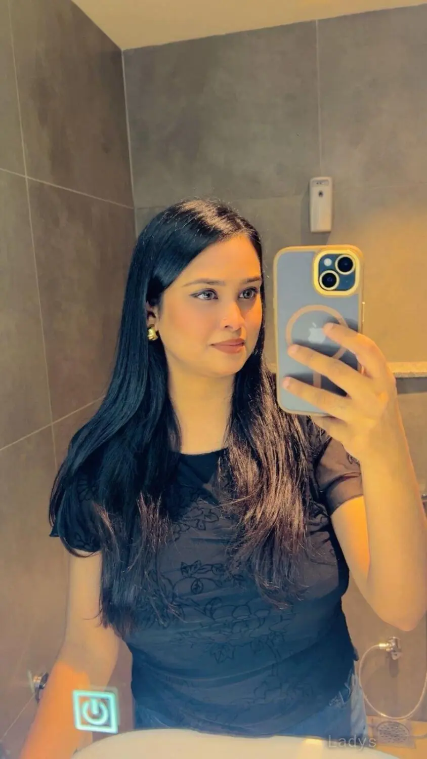 Tanya, 23 years beautiful nude Lucknow escorts girl, height 154 sm, Weight  kg
