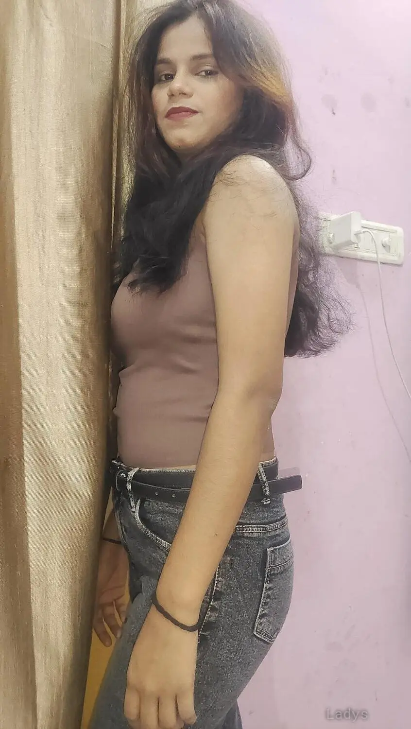 Violet, 21 years beautiful nude Lucknow escorts girl, height 168 sm, Weight  kg