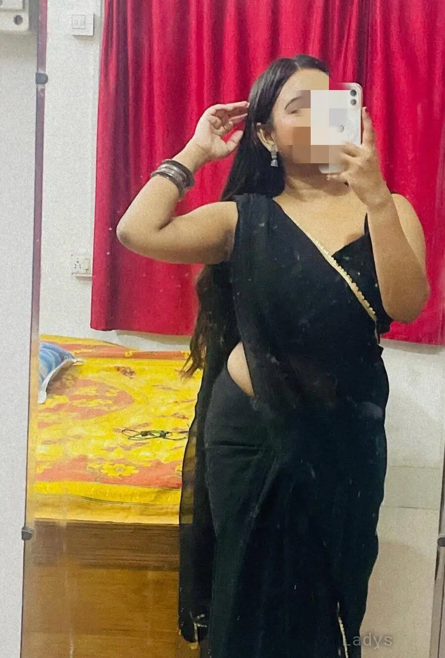 Lisa, 29 years old Ludhiana escort girl with big tits, height 159 sm, Weight  kg