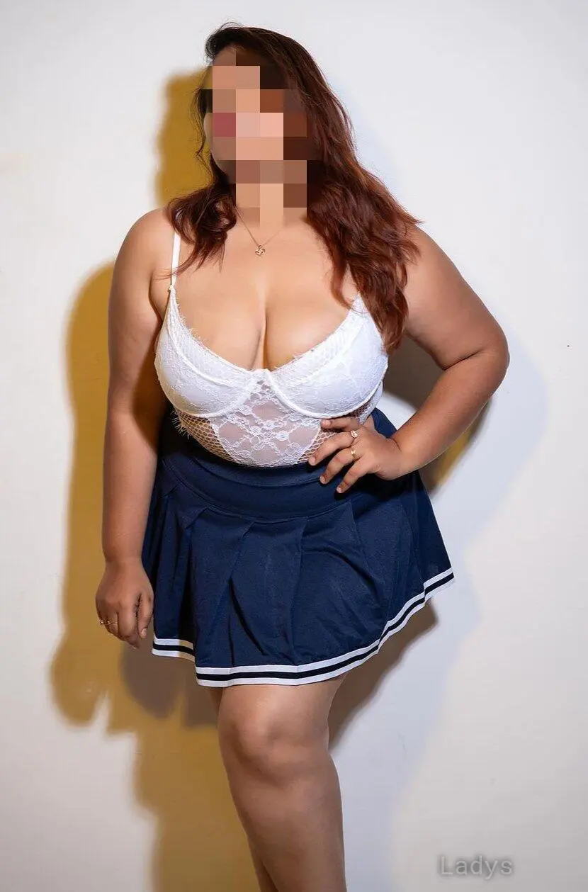 Lola, 29 years beautiful nude Ludhiana escorts girl, height 161 sm, Weight  kg