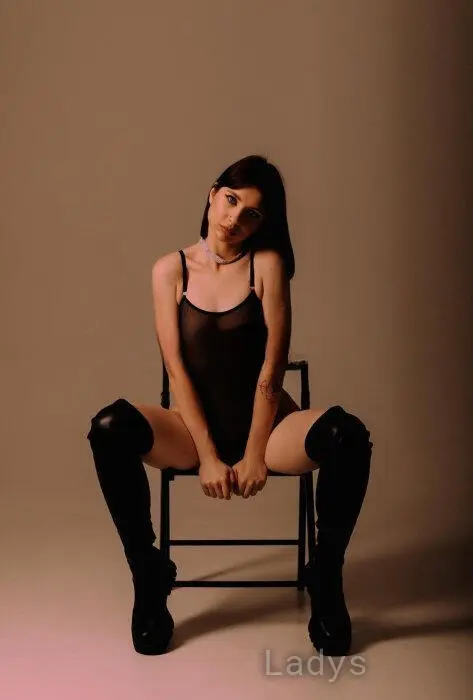 Lea, 23 years beautiful nude Luxembourg escorts girl, height 168 sm, Weight 60 kg