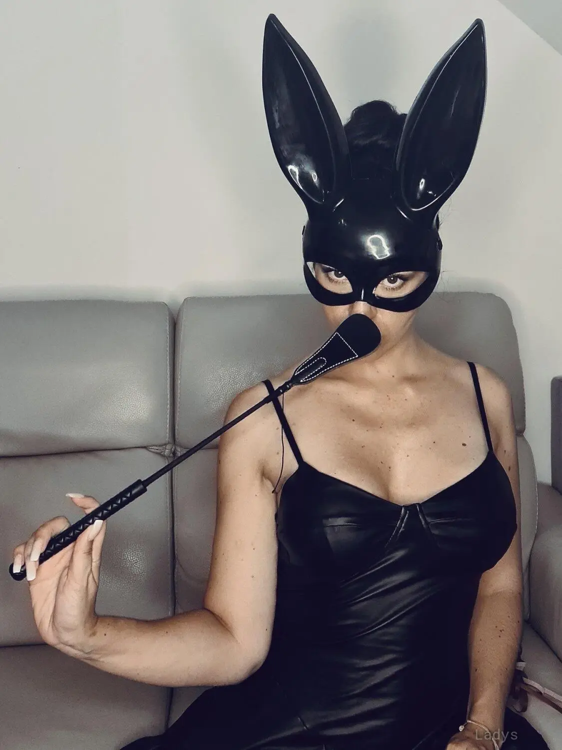 Esmeralda, 28 years beautiful nude Lyon escorts girl, height 167 sm, Weight kg