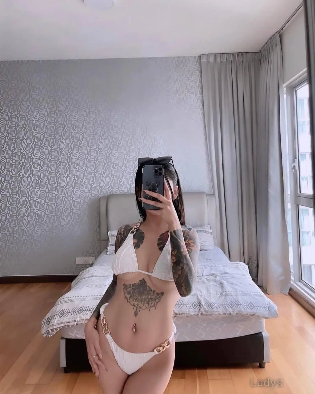 Candy, 24 years old Macau escort girl with big tits, height 160 sm, Weight  kg