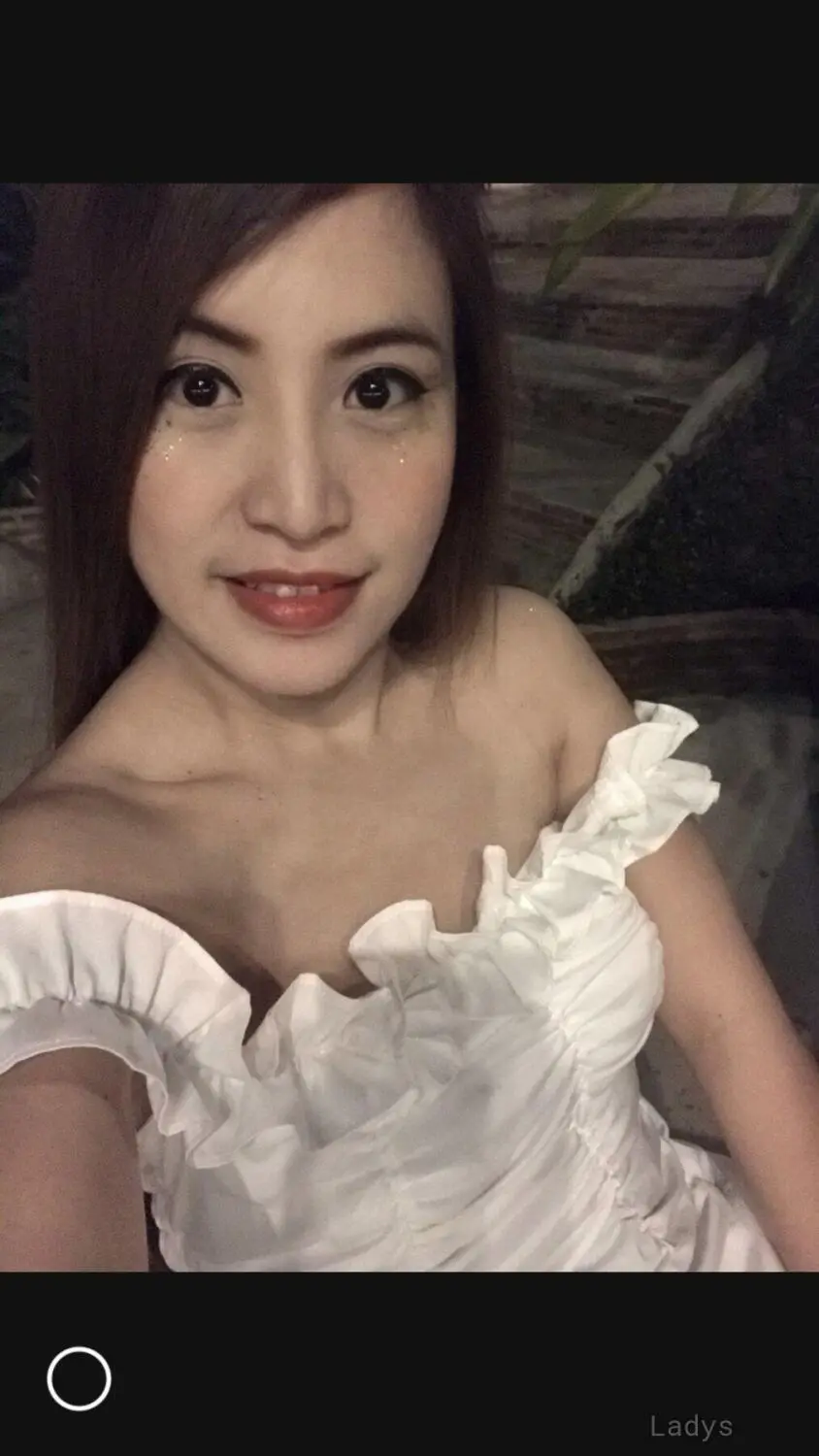May, 28 years old Macau escort girl with big tits, height 160 sm, Weight  kg