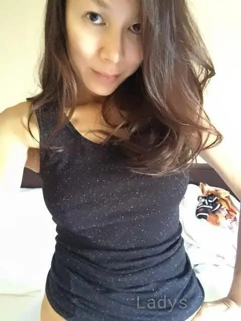 Elliana, 25 years sexy hot local Macau excorts girl, height 165 sm, Weight kg