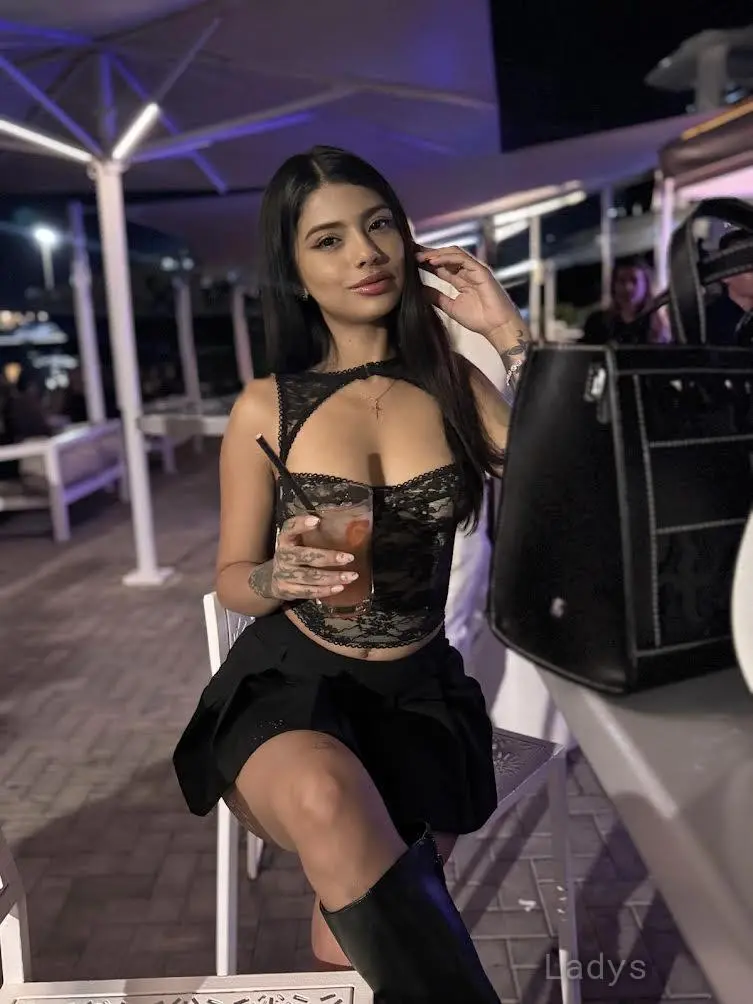 LAS FIESTERAS SOLO DESPLAZAMIENTOS, 22 years beautiful nude Madrid escorts girl, height 166 sm, Weight 54 kg