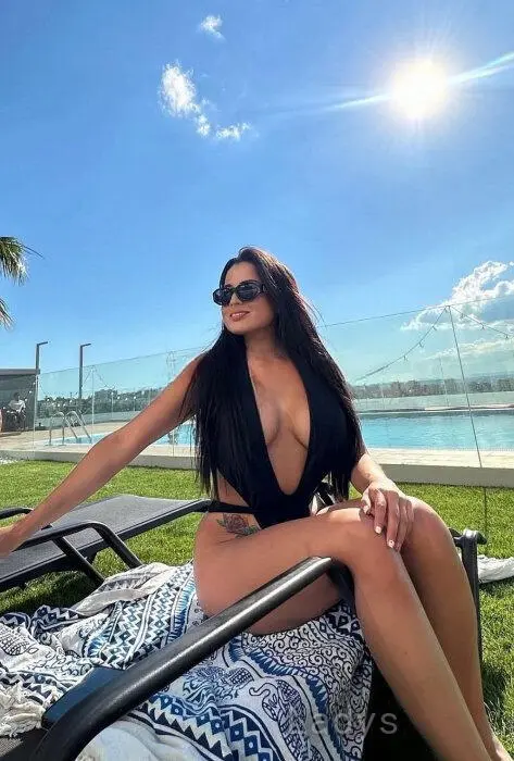 Zaira, 30 years beautiful nude Madrid escorts girl, height 161 sm, Weight 58 kg
