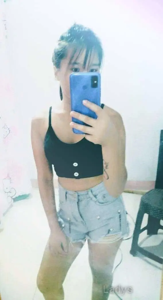Grace, 23 years old Makati escort girl with big tits, height 155 sm, Weight  kg