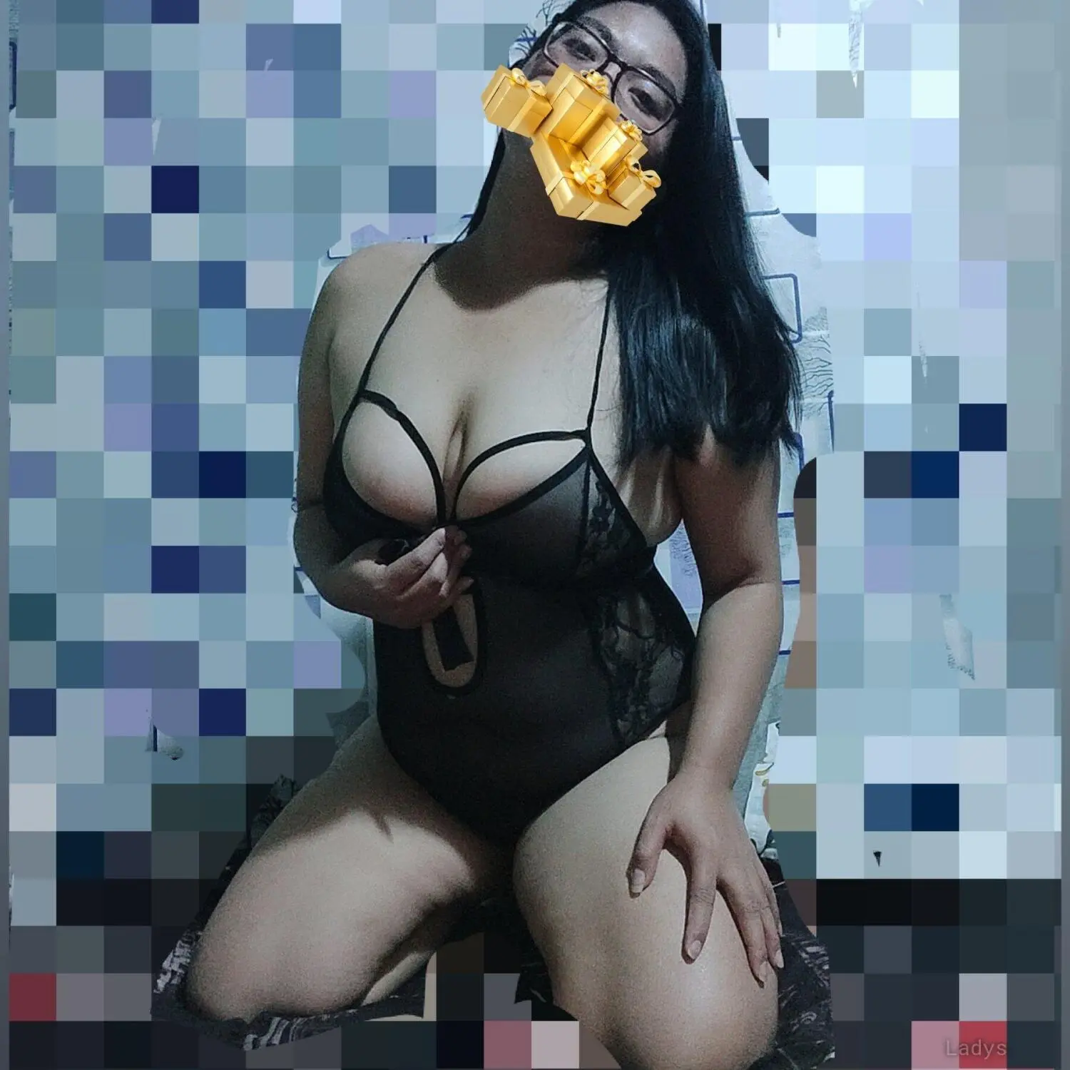 Kinky, 28 years old Makati escort girl with big tits, height 152 sm, Weight  kg