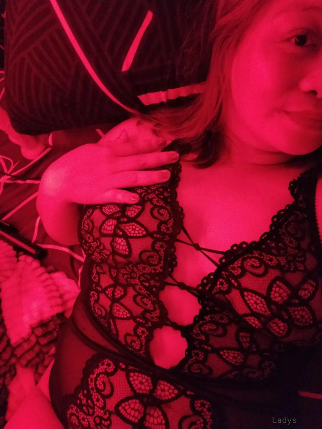 Lianne, 30 years old Makati escort girl with big tits, height 160 sm, Weight  kg