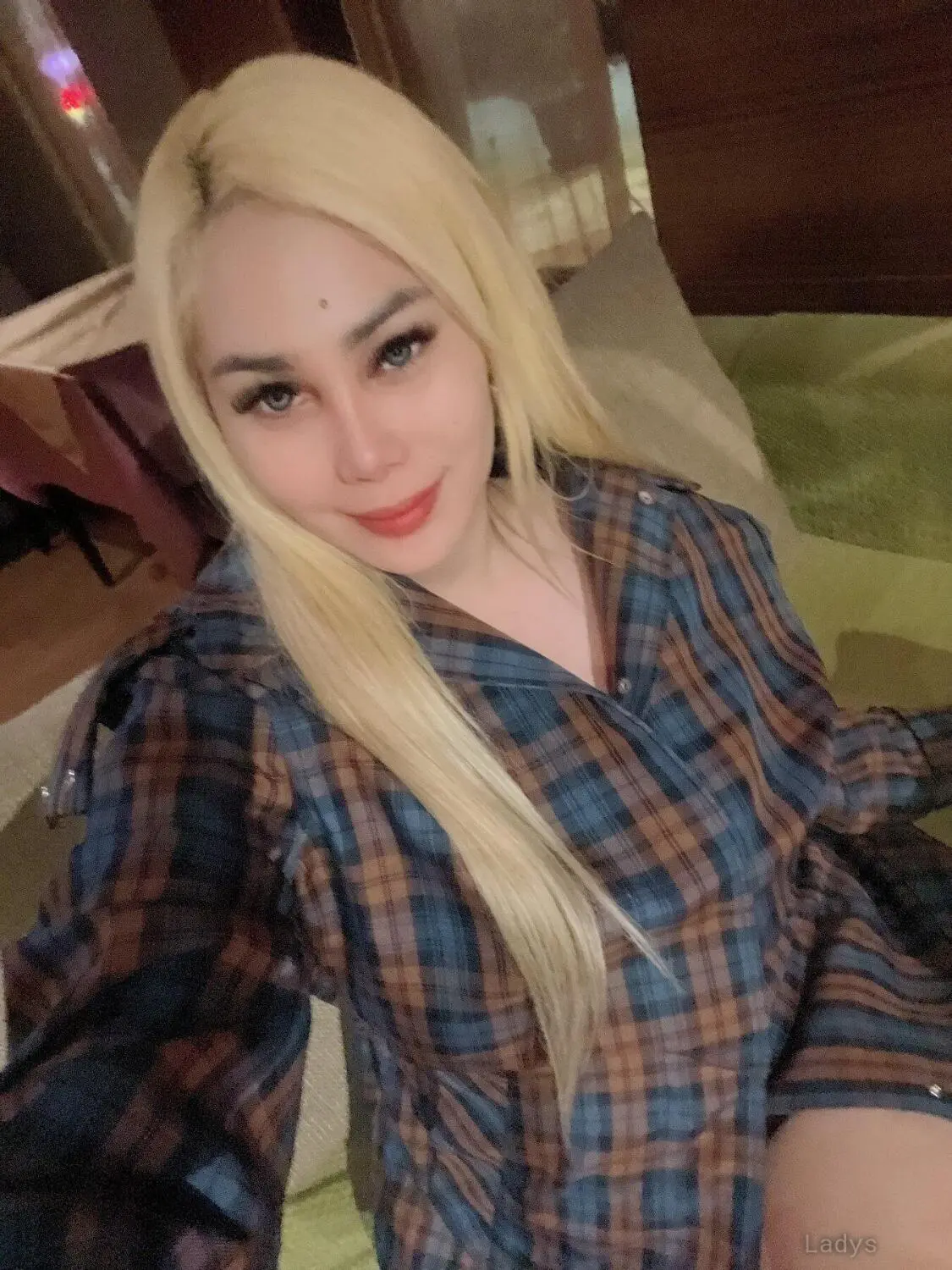 Maria, 25 years old Makati escort girl with big tits, height sm, Weight kg