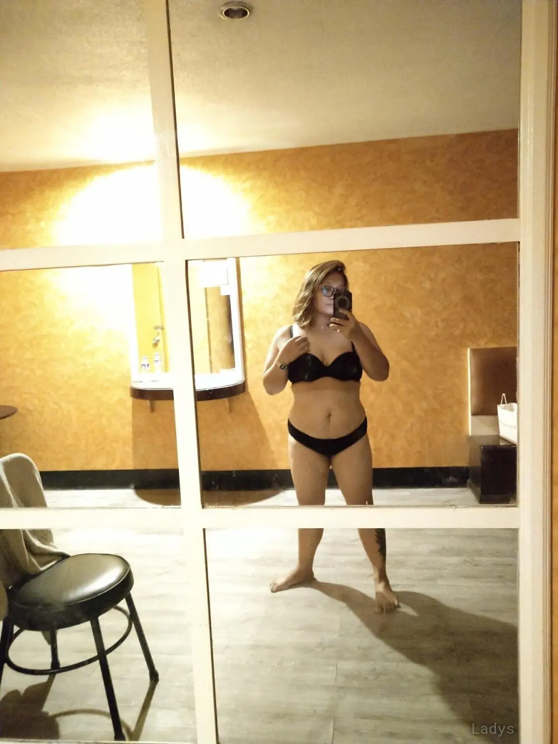 Reign, 30 years old Makati escort girl with big tits, height 160 sm, Weight  kg
