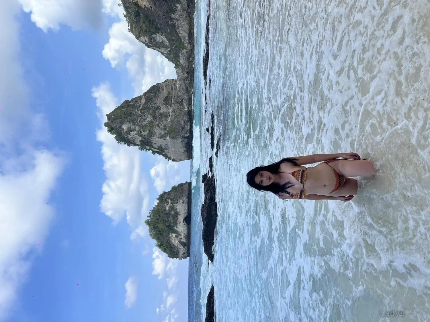 Veronica, 25 years old Makati escort girl with big tits, height 160 sm, Weight  kg