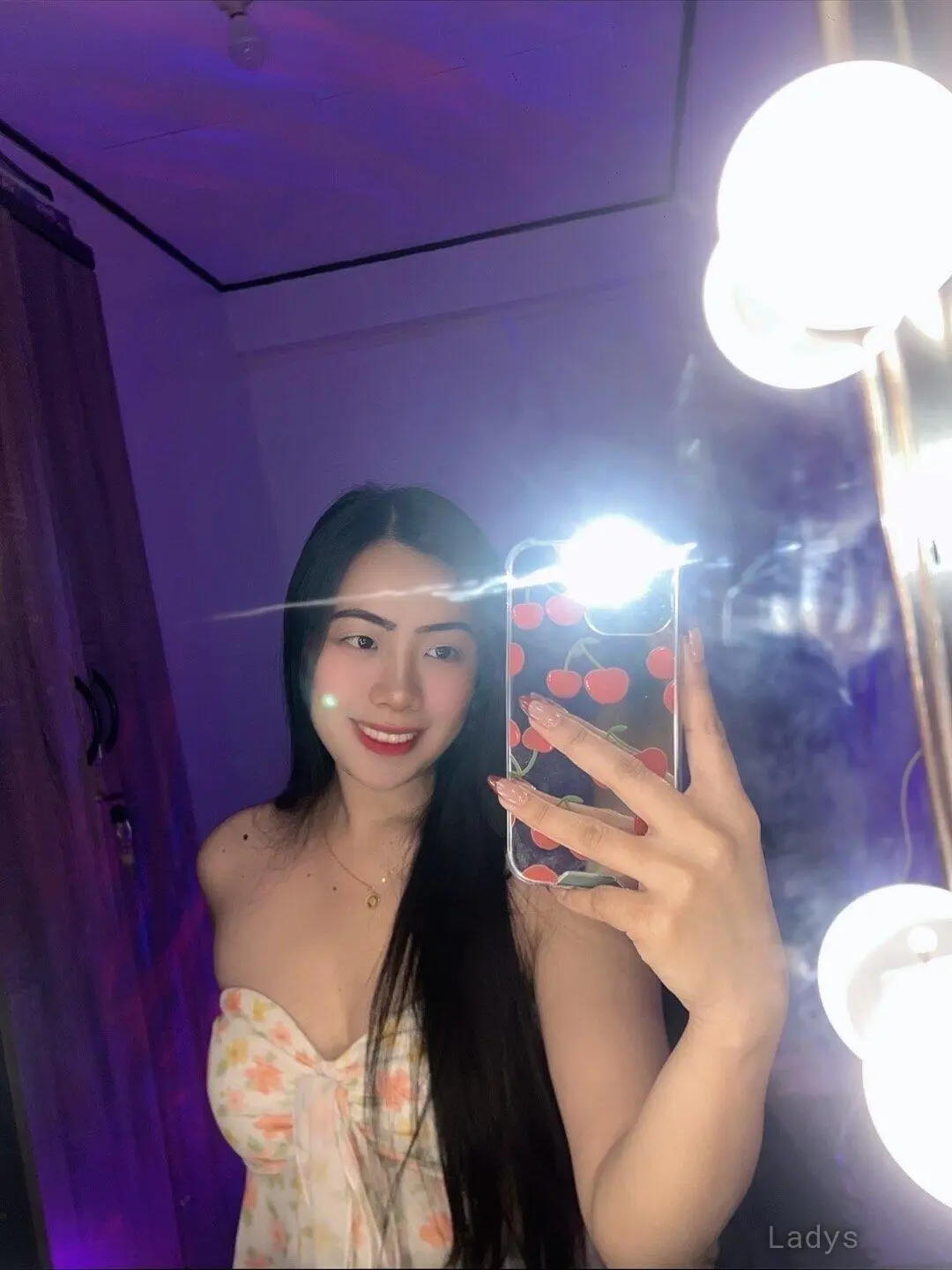 Ziyah, 24 years old Makati escort girl with big tits, height 163 sm, Weight  kg