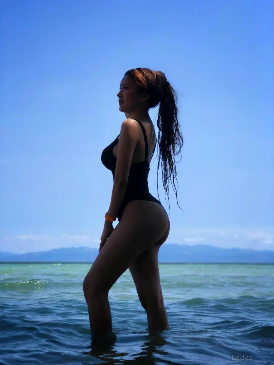 Sophie, 24 years beautiful nude Makati escorts girl, height 160 sm, Weight kg