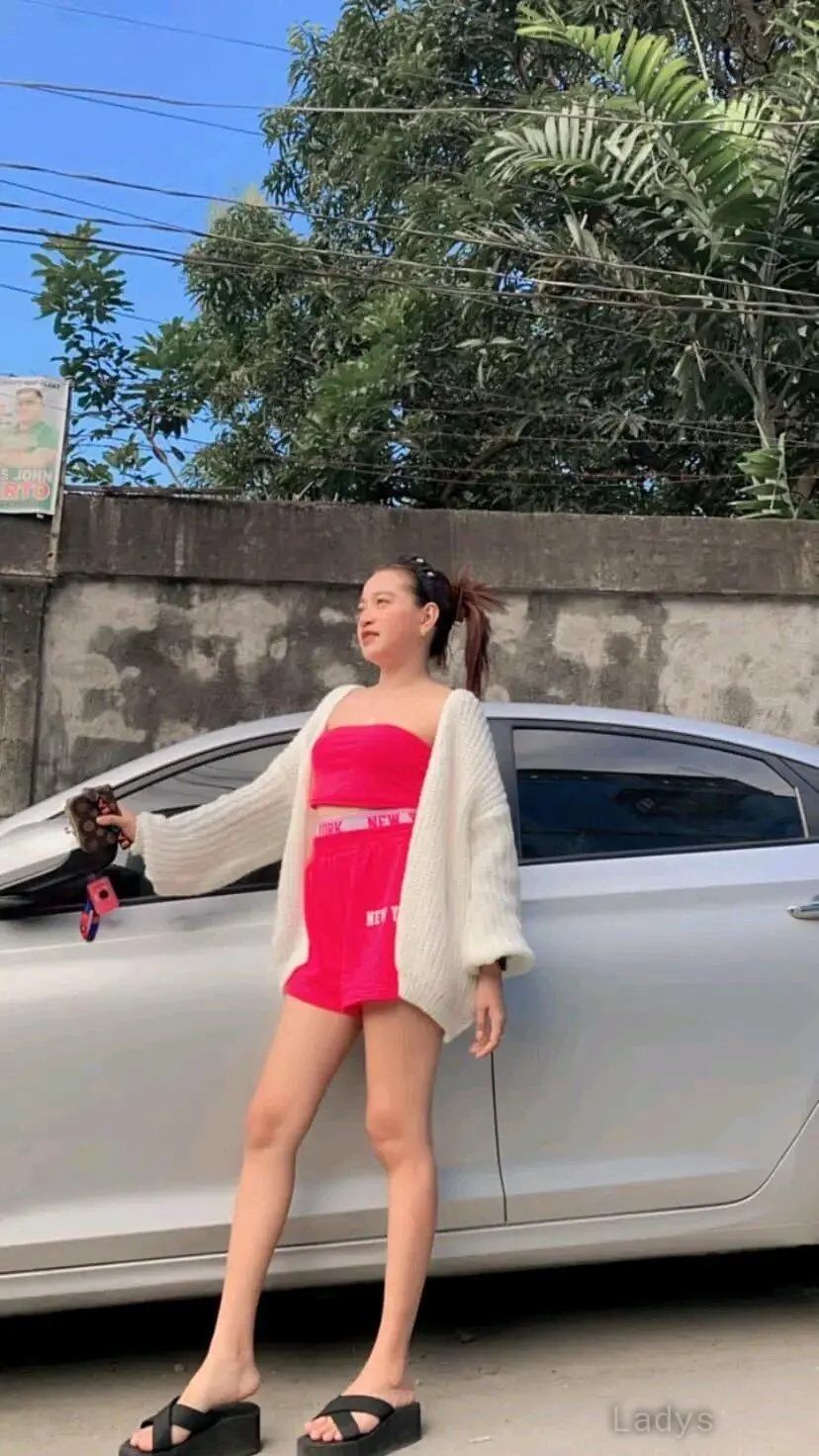 Ysabel, 24 years sexy hot local Makati excorts girl, height 165 sm, Weight  kg