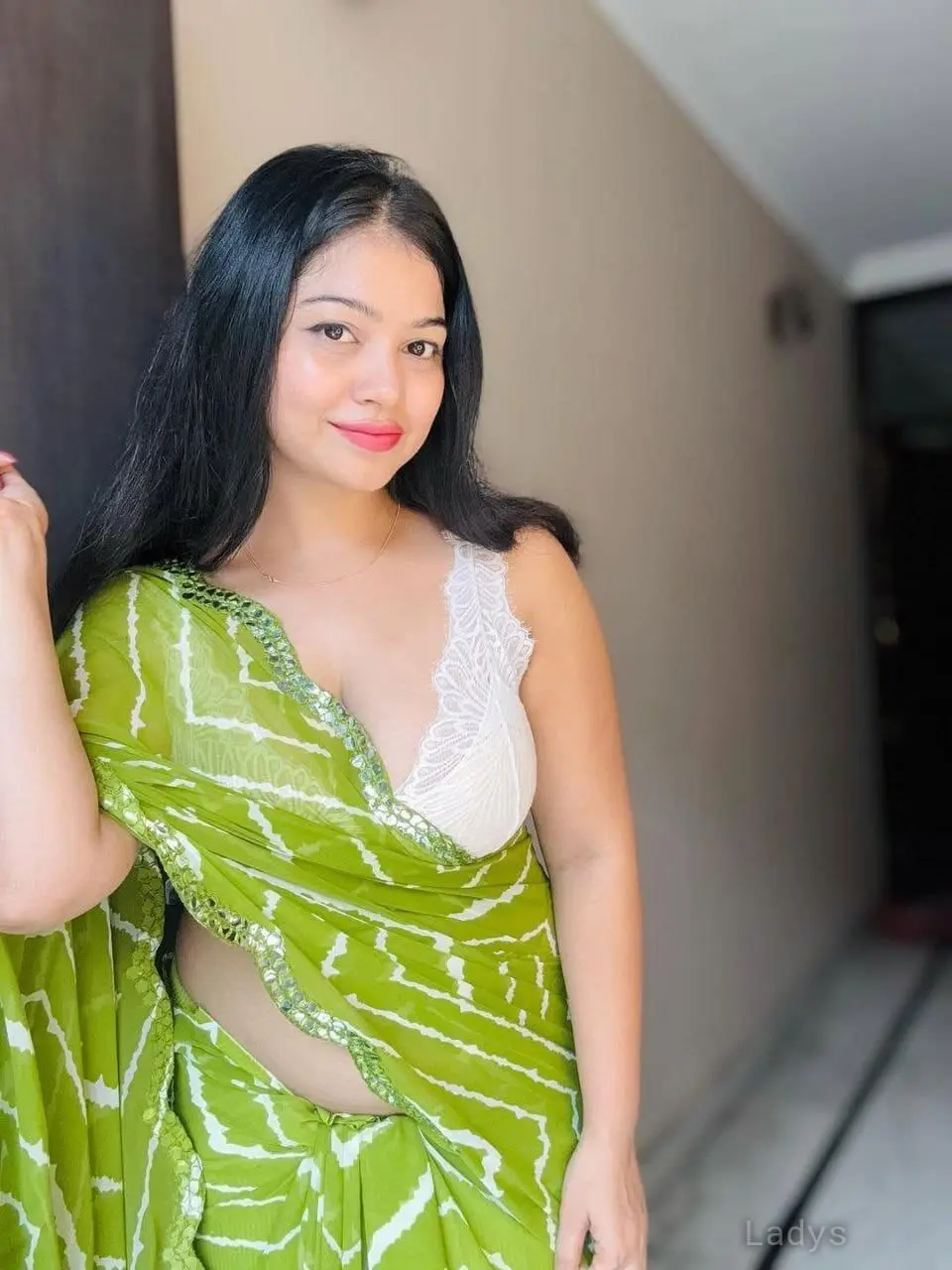 Khushi, 20 years old Maldives escort girl with big tits, height 154 sm, Weight kg