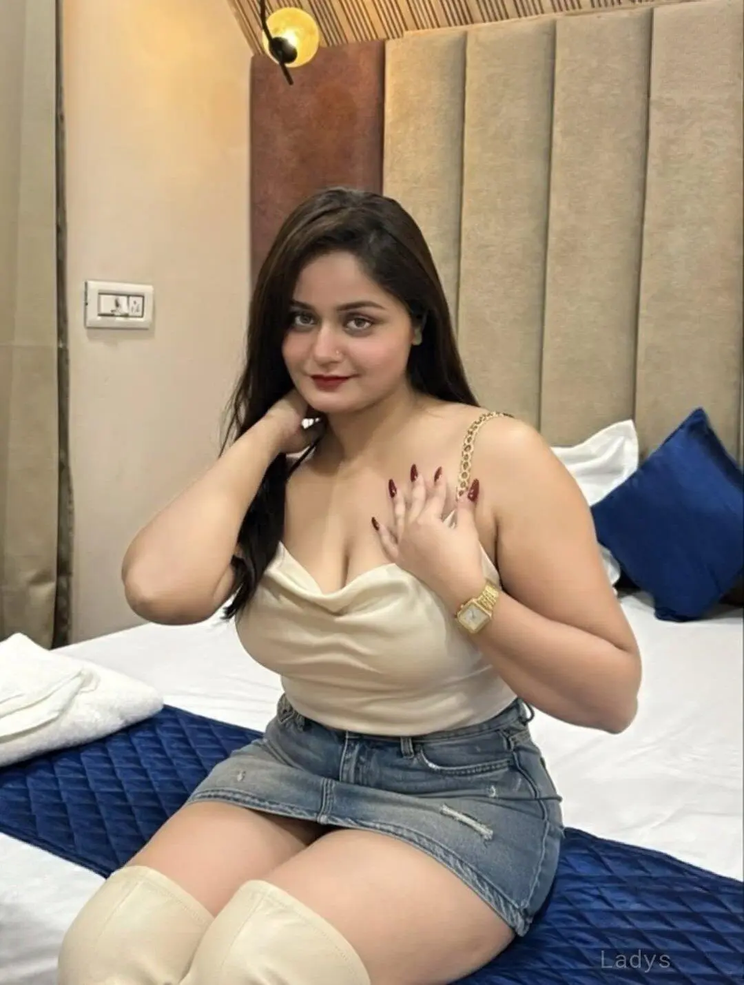 Sweta, 25 years old Maldives escort girl with big tits, height 164 sm, Weight  kg