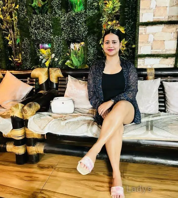 Sona, 25 years beautiful nude Maldives escorts girl, height 156 sm, Weight  kg