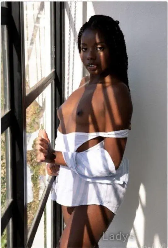 Mayra, 22 years beautiful nude Malindi escorts girl, height 160 sm, Weight  kg