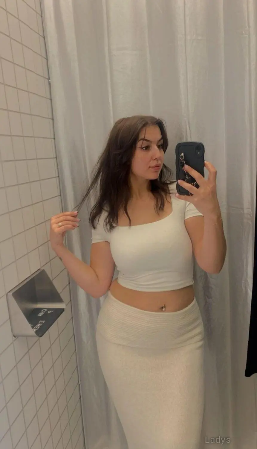Gold, 24 years beautiful nude Malmo escorts girl, height 170 sm, Weight kg