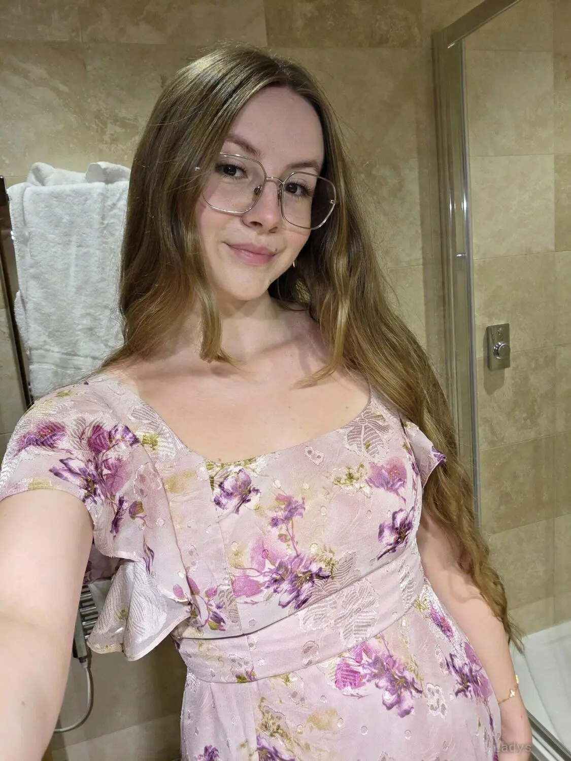 Kellie, 26 years beautiful nude Malmo escorts girl, height 176 sm, Weight 53 kg