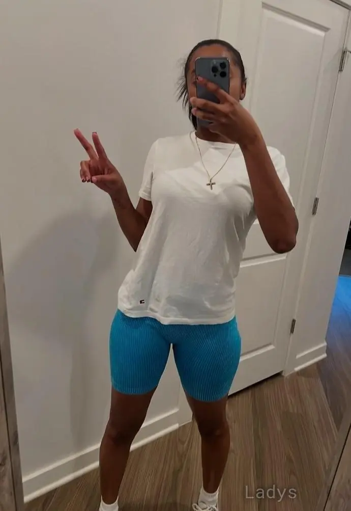 Leo, 24 years beautiful nude Malmo escorts girl, height  sm, Weight  kg