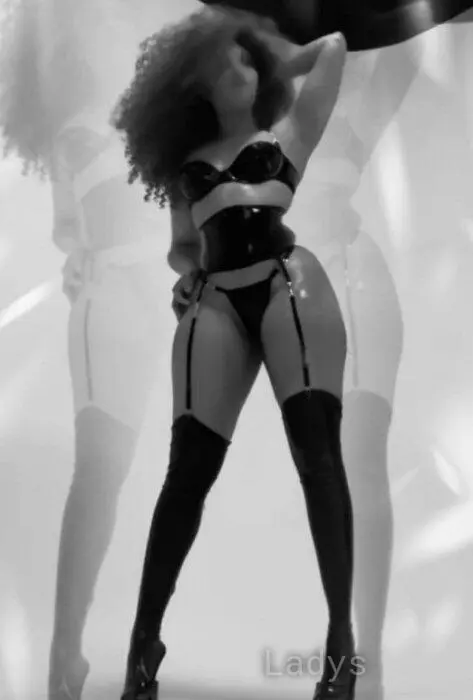 Saba, 33 years beautiful nude Malmo escorts girl, height 173 sm, Weight 58 kg