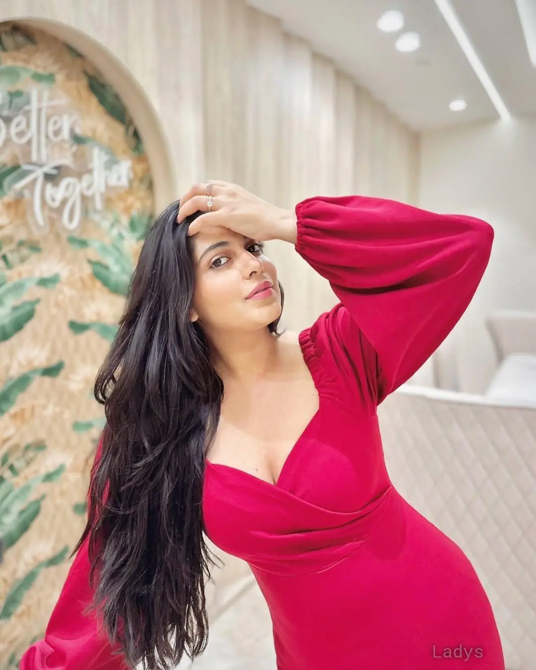 Sakshi, 23 years old Manali escort girl with big tits, height 153 sm, Weight kg
