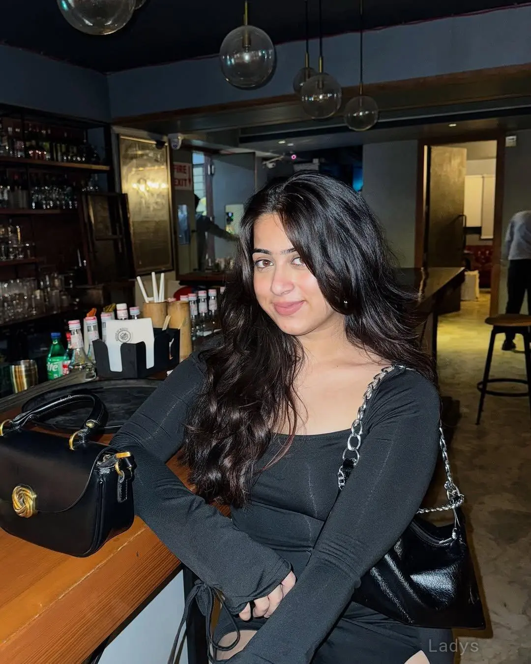 Palak, 23 years beautiful nude Manali escorts girl, height 153 sm, Weight kg
