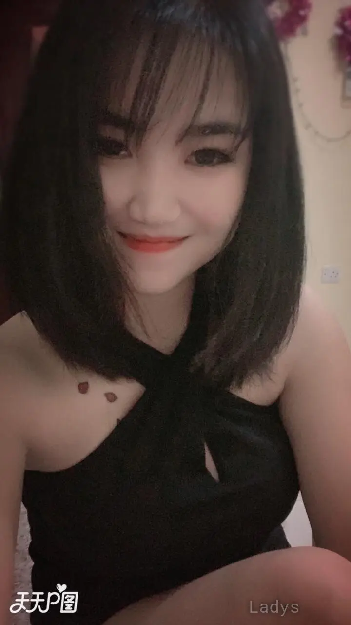 Jenny, 25 years old Manama escort girl with big tits, height 165 sm, Weight  kg