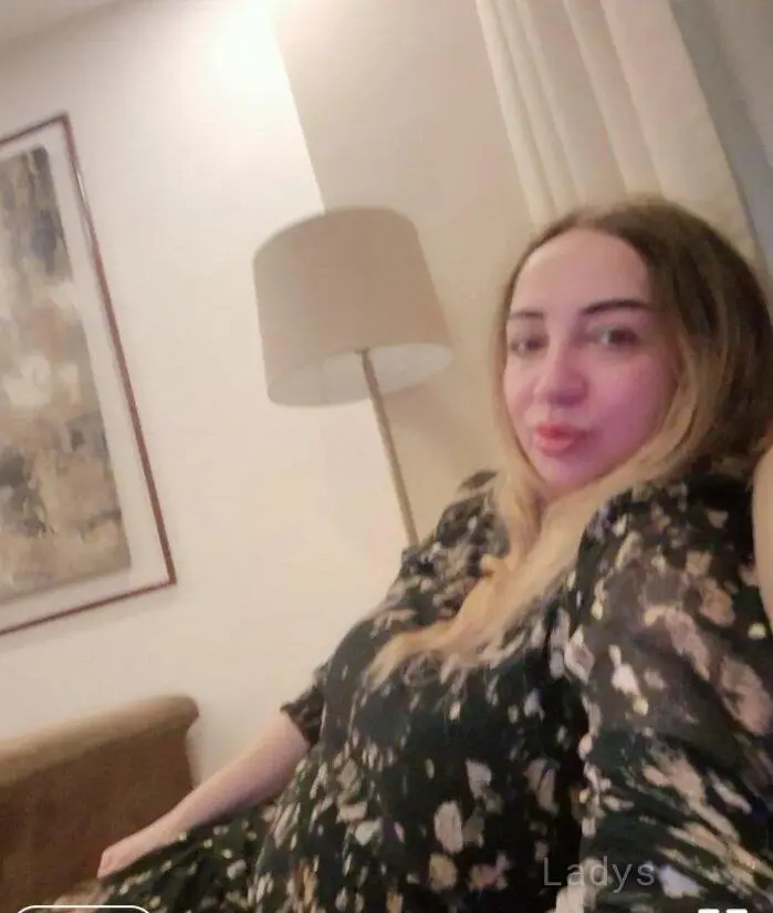 Nana, 35 years old Manama escort girl with big tits, height 160 sm, Weight  kg