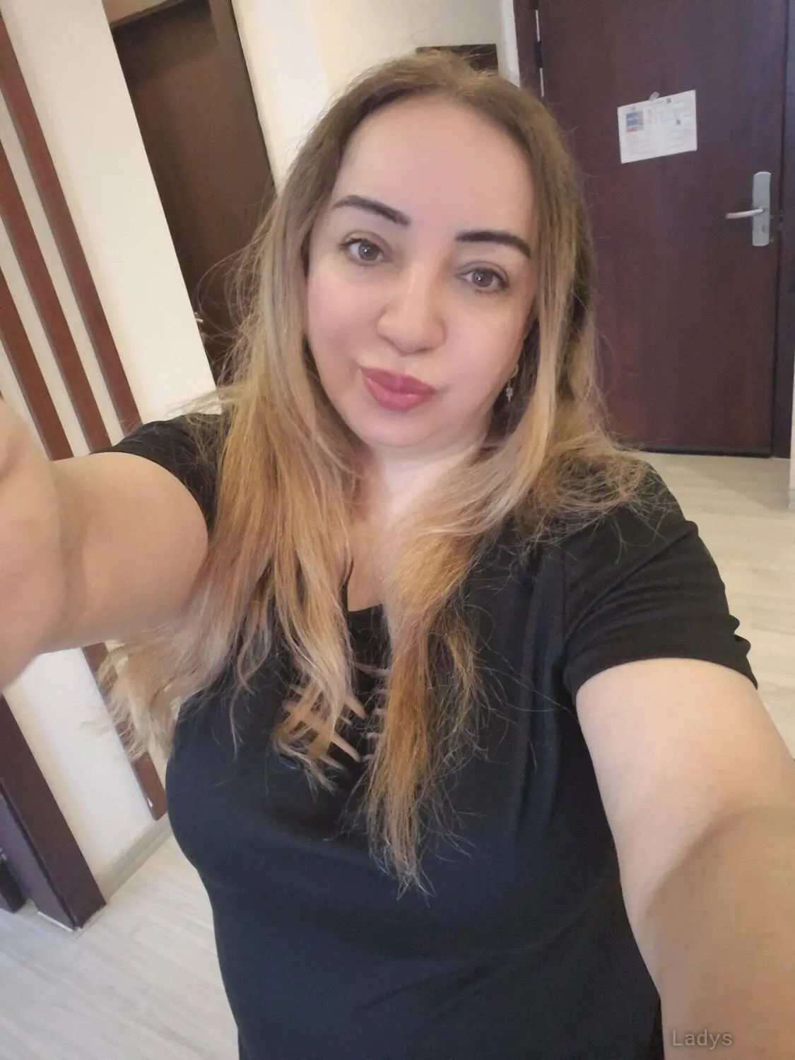 Daisy, 35 years beautiful nude Manama escorts girl, height 160 sm, Weight  kg