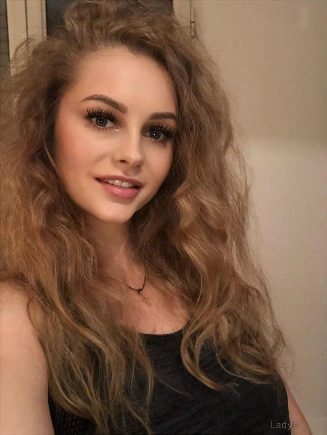 Ellen, 26 years beautiful nude Manama escorts girl, height 163 sm, Weight  kg