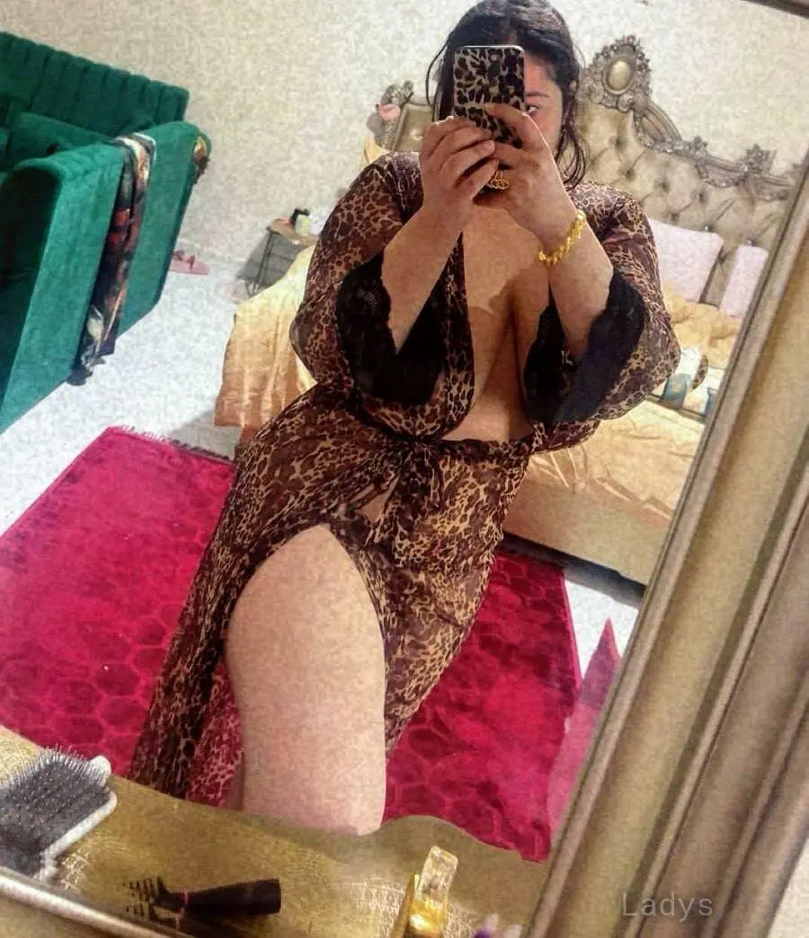 Honey, 25 years beautiful nude Manama escorts girl, height 170 sm, Weight  kg