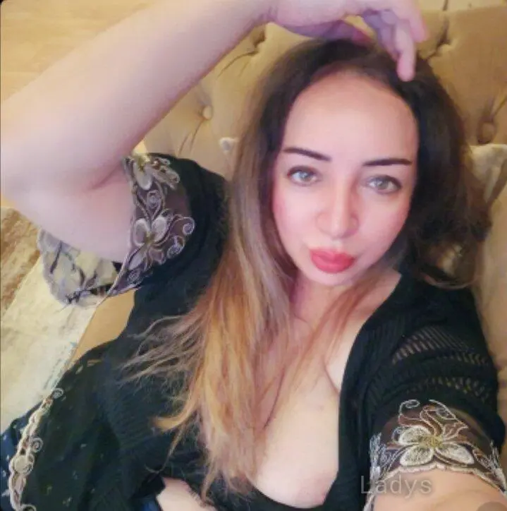 Lucy, 36 years beautiful nude Manama escorts girl, height 160 sm, Weight  kg