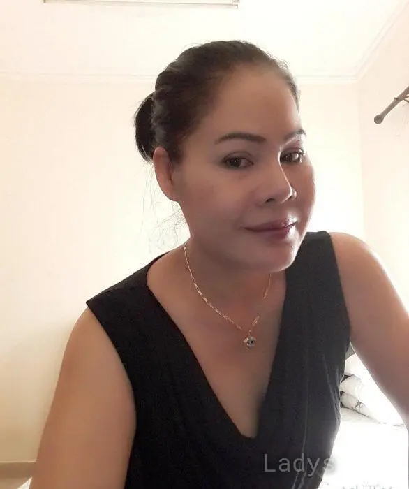 Monika, 28 years beautiful nude Manama escorts girl, height 170 sm, Weight 55 kg